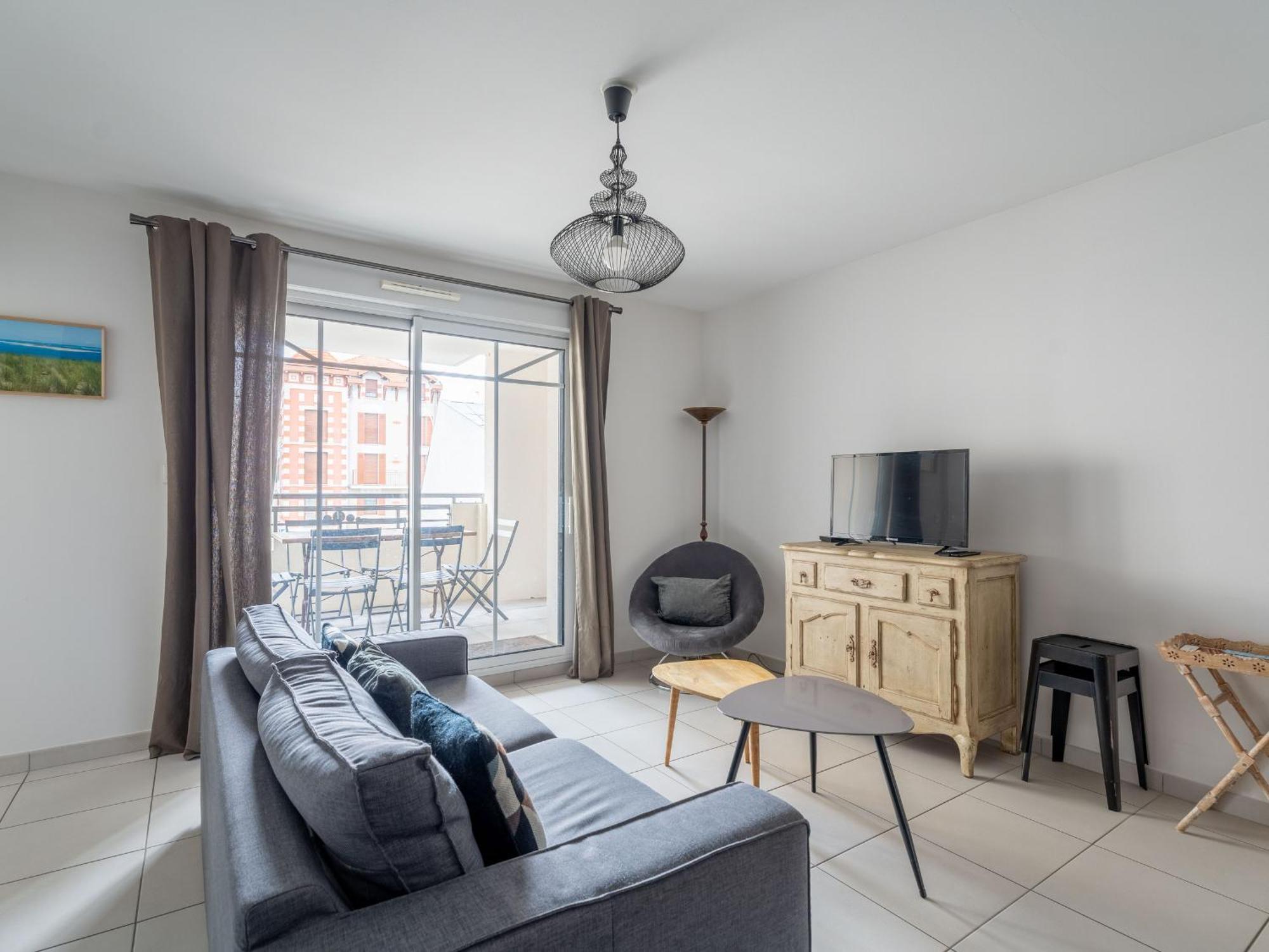 A Avec 2 Chambres, Parking Prive Et Proche Plages - Fr-1-319-16 Apartment *